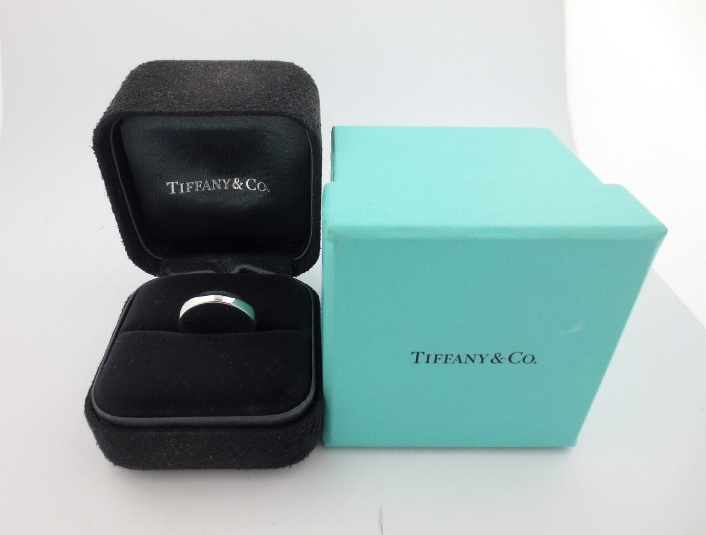 Tiffany & Co Platinum Classic Lucida Wedding Band Ring 4.5mm Size 7.5 US